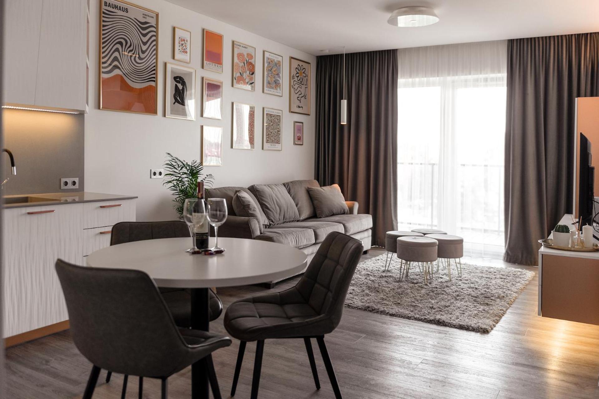 Bright Kaunas Apartment With Castle View Eksteriør bilde